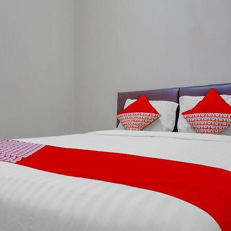 Oyo 117 Blueberry Homestay Jakarta Extérieur photo