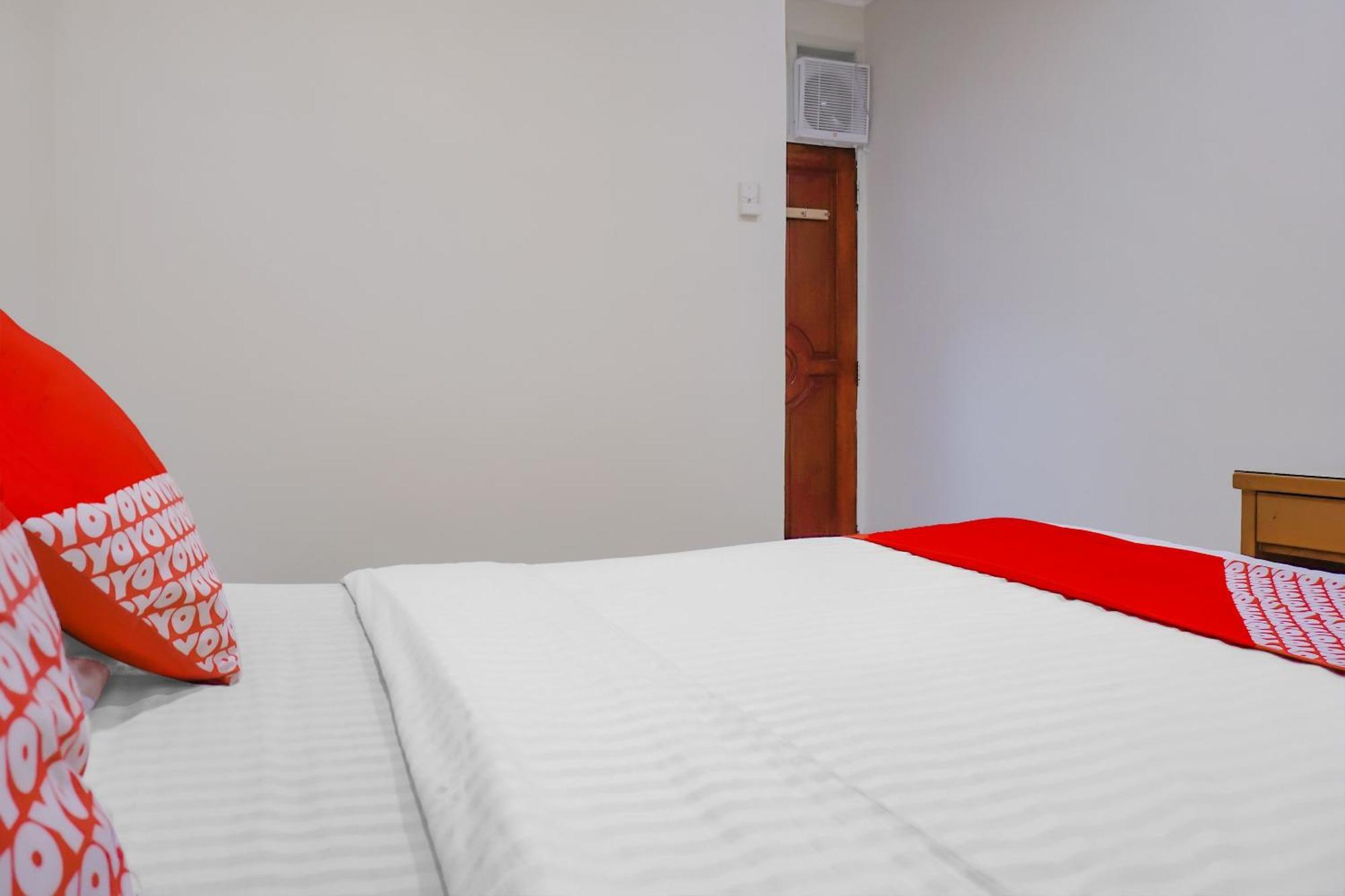 Oyo 117 Blueberry Homestay Jakarta Extérieur photo
